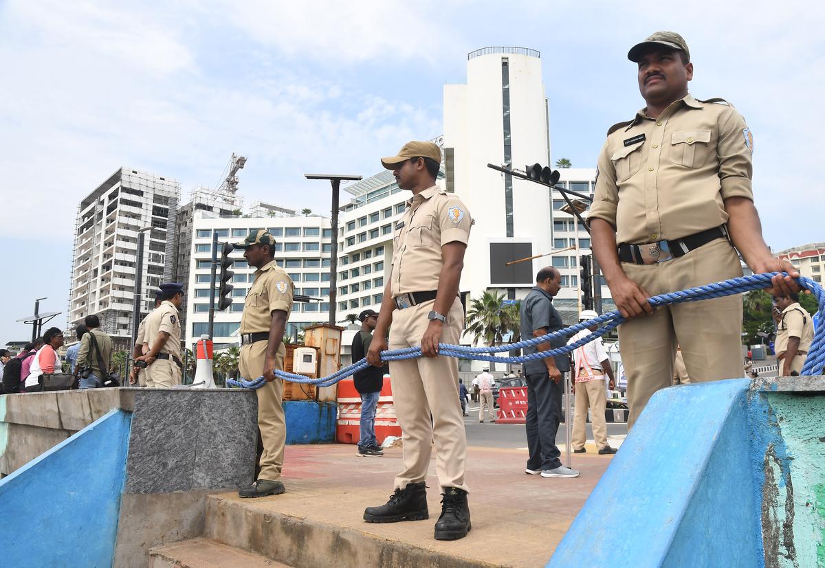 Andhra Pradesh to fill 6,511 police constable and SI posts