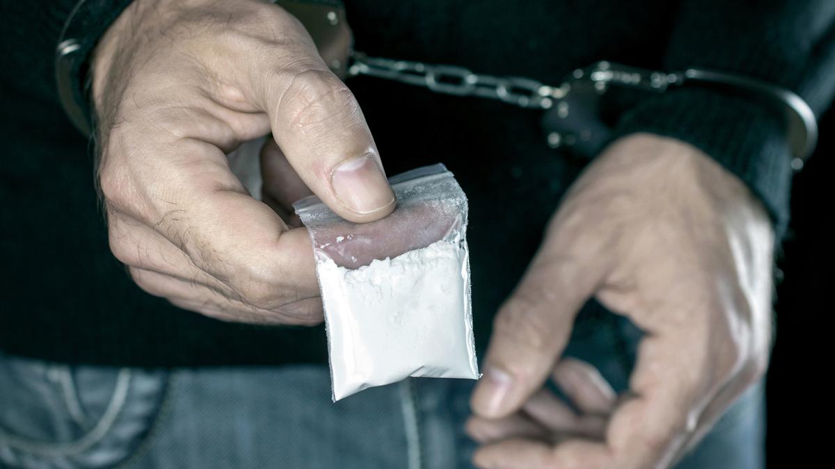 https://th-i.thgim.com/public/incoming/g9wm5m/article69690031.ece/alternates/LANDSCAPE_1200/IMG_cocaine_2_1_T6CMIA64.jpg