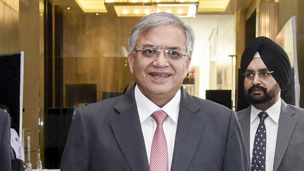 suvbsCEC Gyanesh Kumar arrives in Kolkata, to hold meetings on poll preparedness over next two days