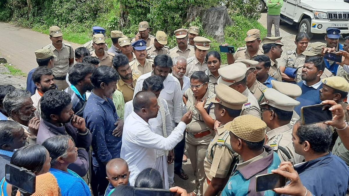 Residents protest alleging man arrested for poisoning tigers in the Nilgiris is innocent
