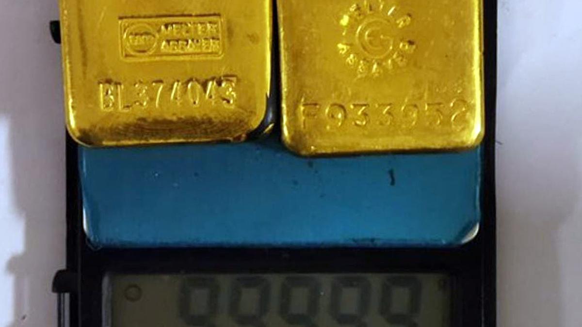 Man caught with smuggled gold at airport