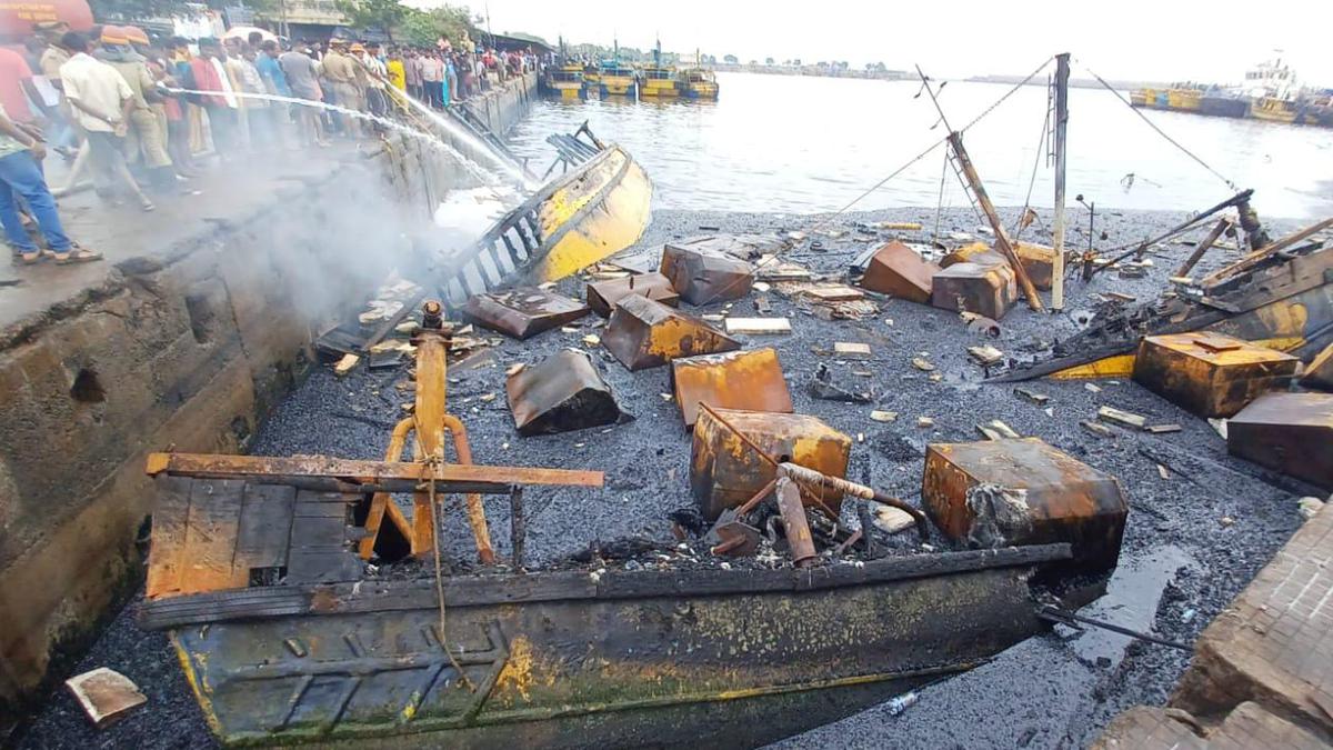 At least 25 mechanised fishing boats reduce to ashes in major fire at Vizag Fishing Harbour