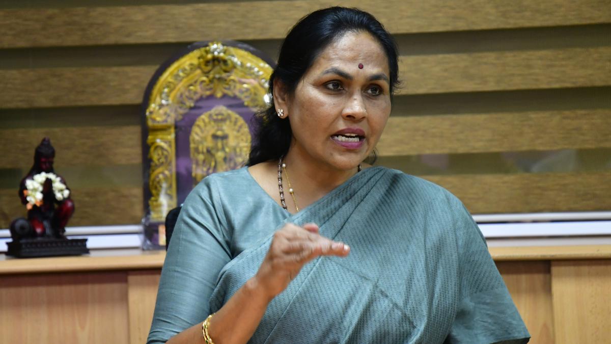 Yatnal’s remarks on Sonia not correct, says Shobha Karandlaje