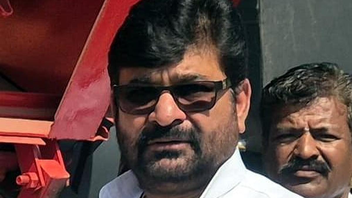 Karnataka HC refuses bail to Congress MLA Vinay Kulkarni in murder case, tells  him to go to Supreme Court - The Hindu