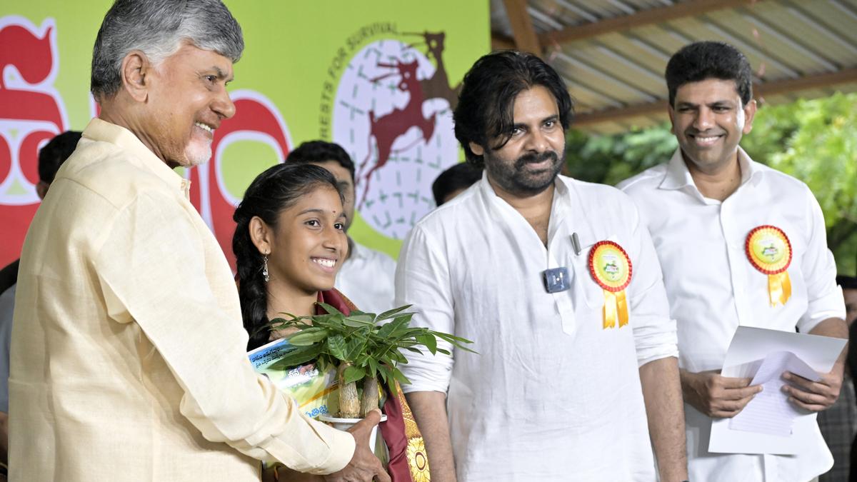 Andhra Pradesh Chief Minister launches one-crore sapling plantation drive at Vanamahotsavam