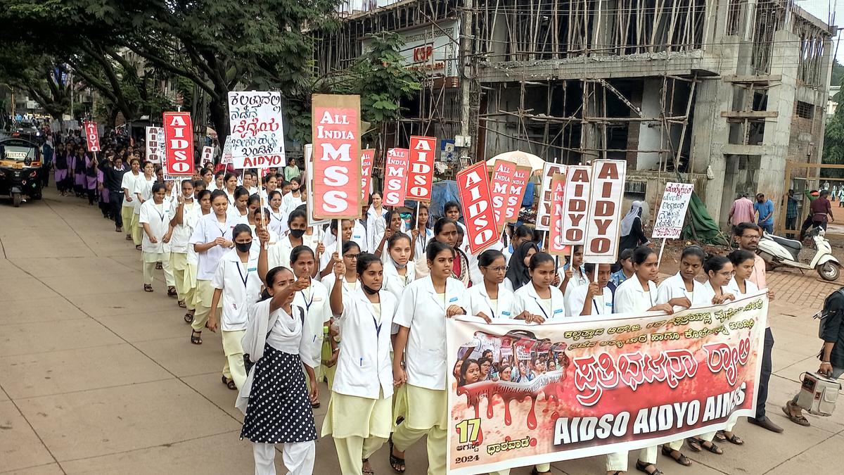 Kolkata case: Doctors, nurses take out protest march