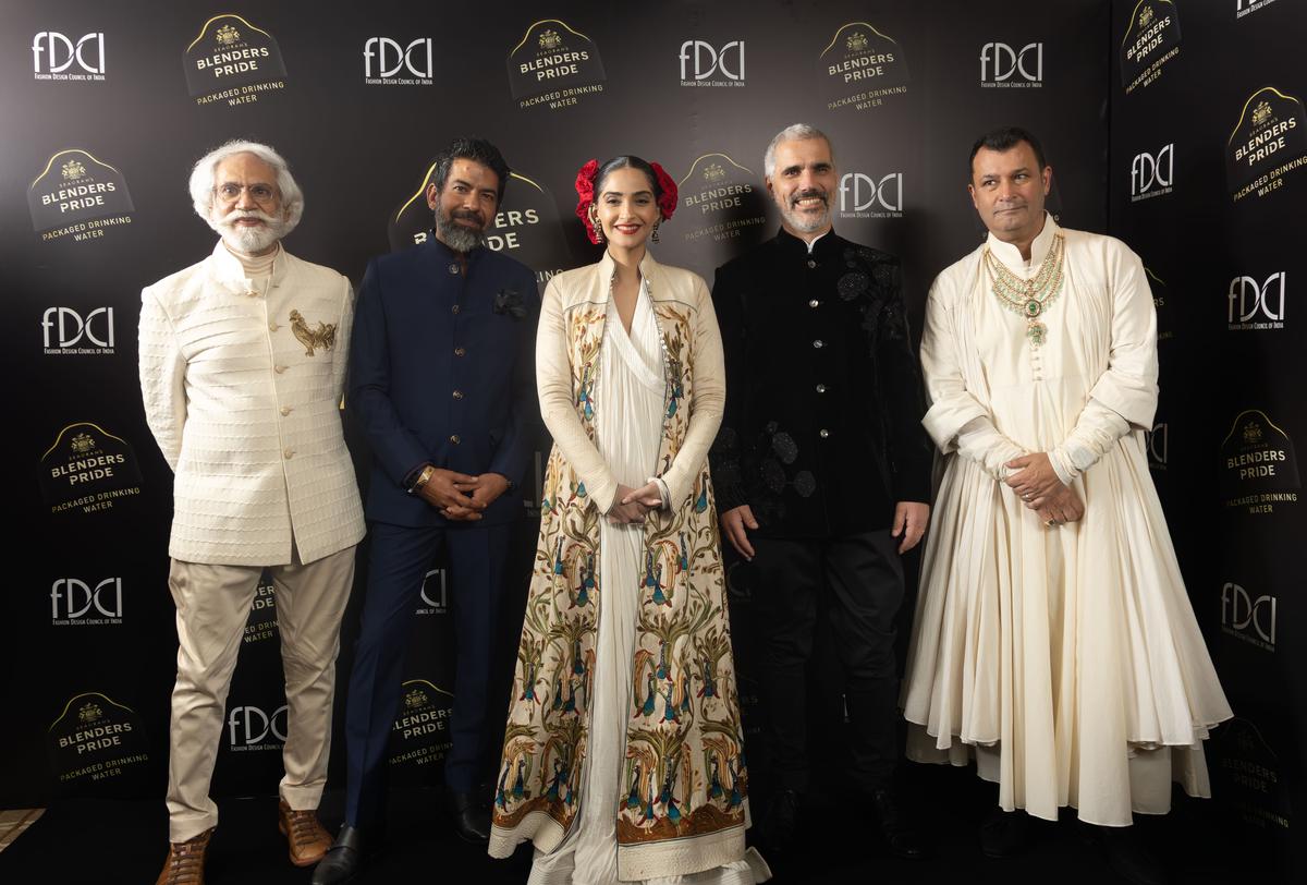 Sunil Sethi, Kartik Mohindra, Sonam Kapoor, Jean Touboul, and Ashish Soni