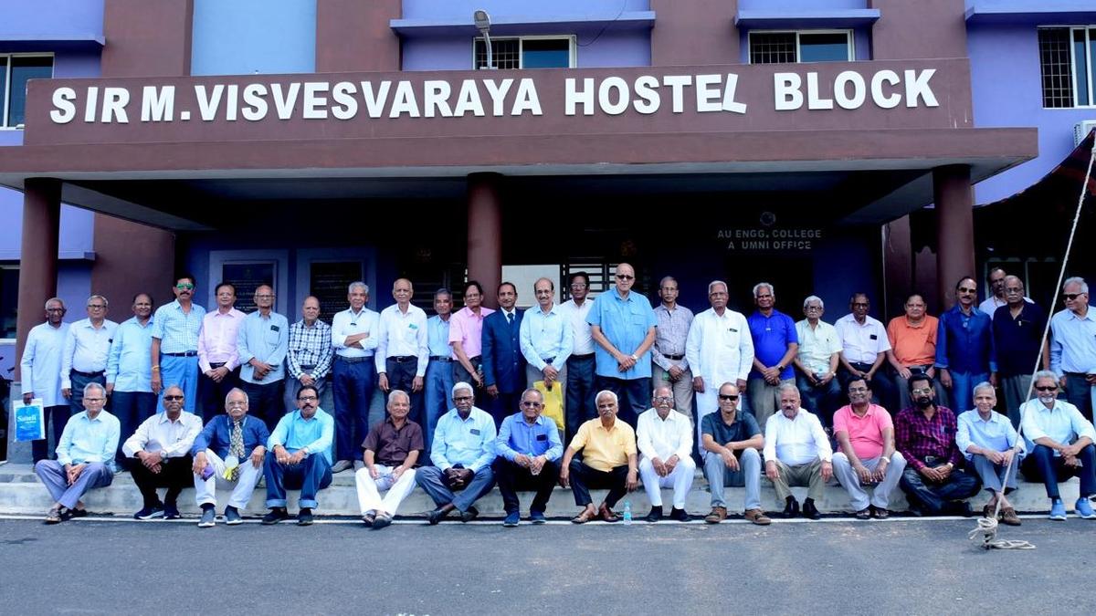 Andhra University Engineering College alumni enjoy ‘diamond’ bond at a farmland