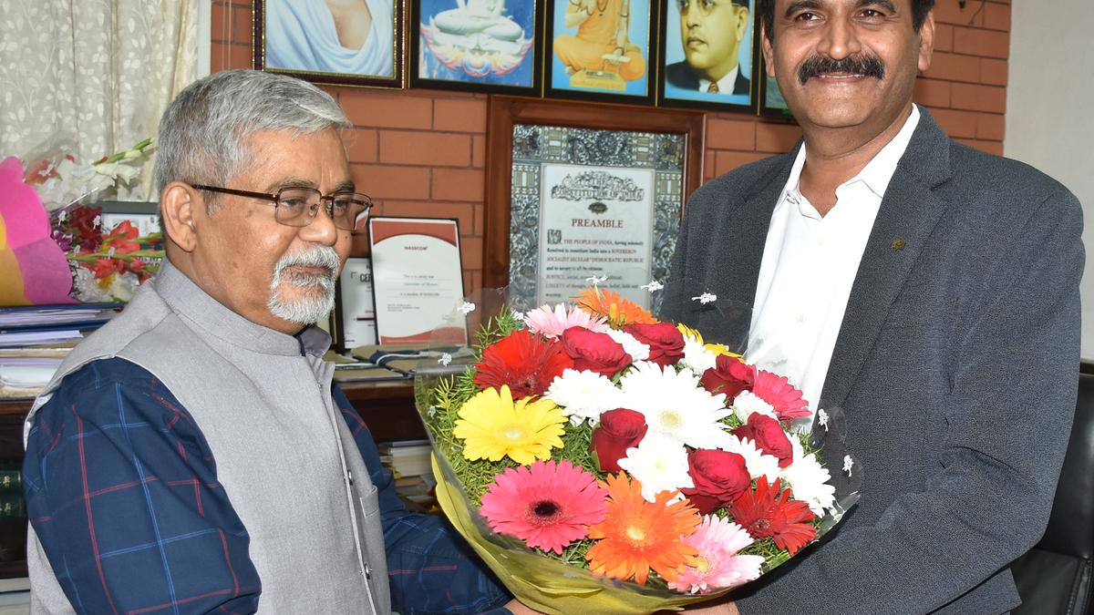 Loknath N.K. assumes charge as VC of UoM