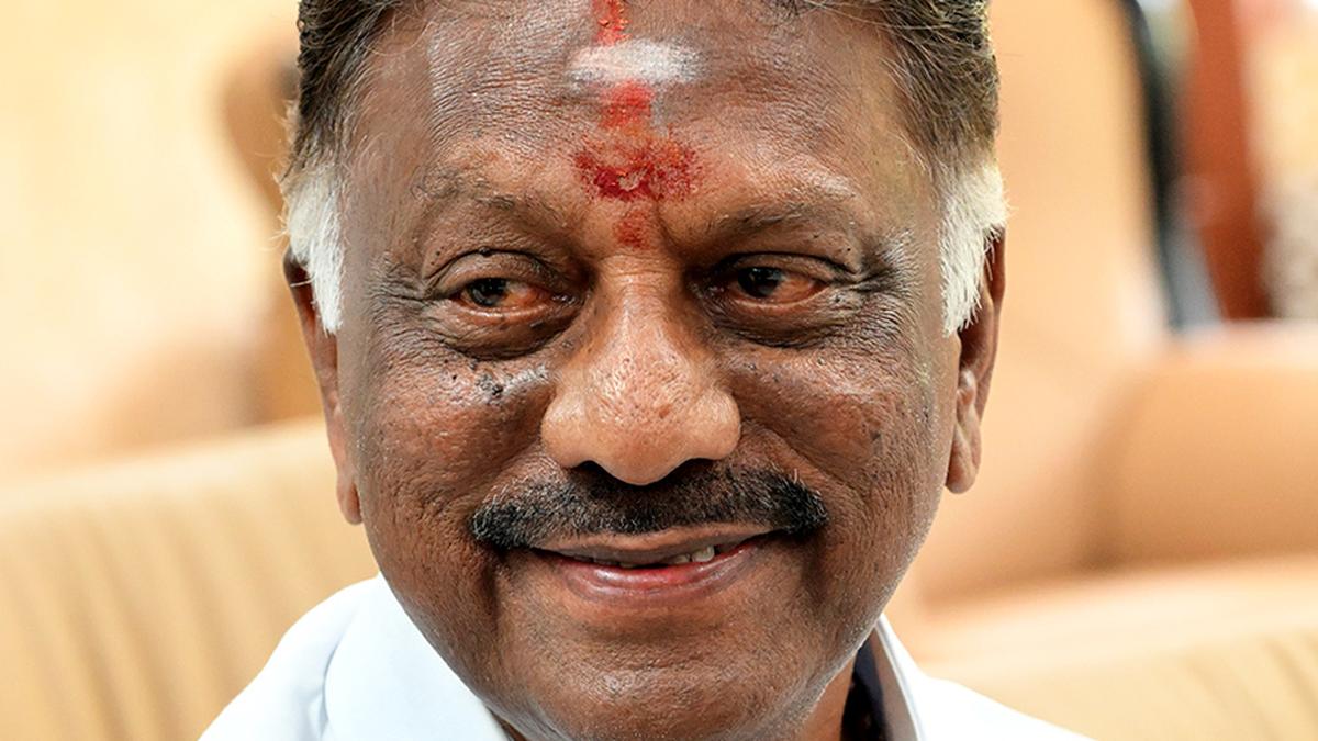 SC stays Madras HC order to restore Disproportionate Assets case against OPS