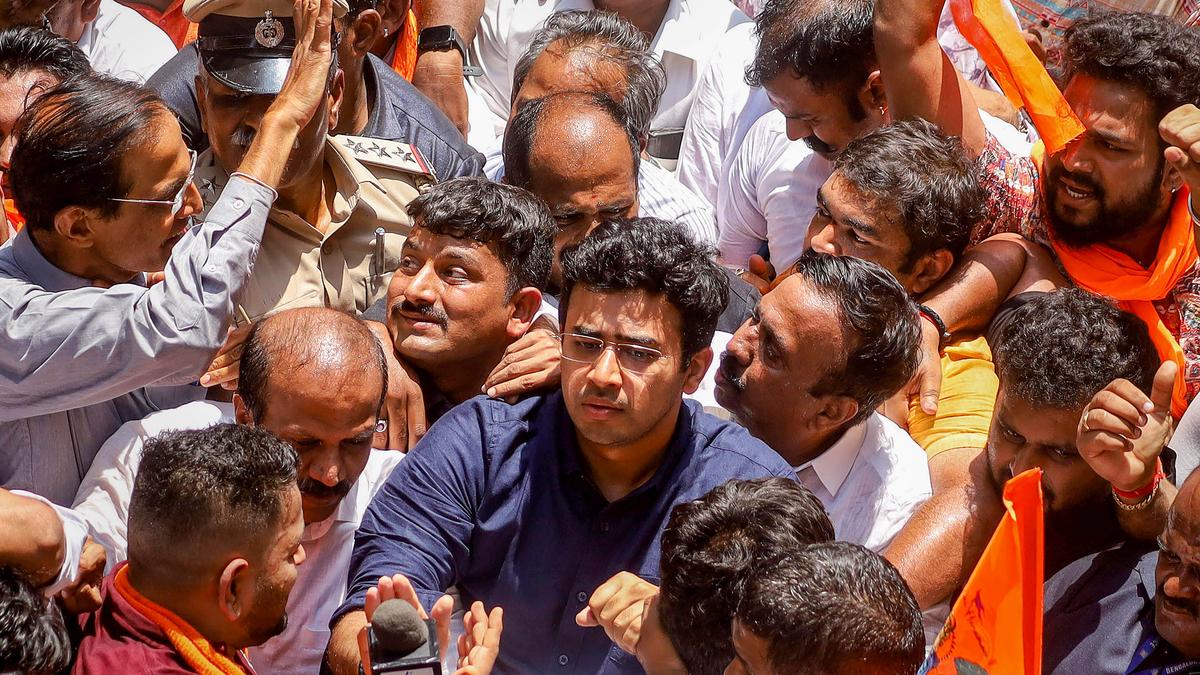 Accused include both Muslims and Hindus who tried to fleece shopkeeper earlier too, say police