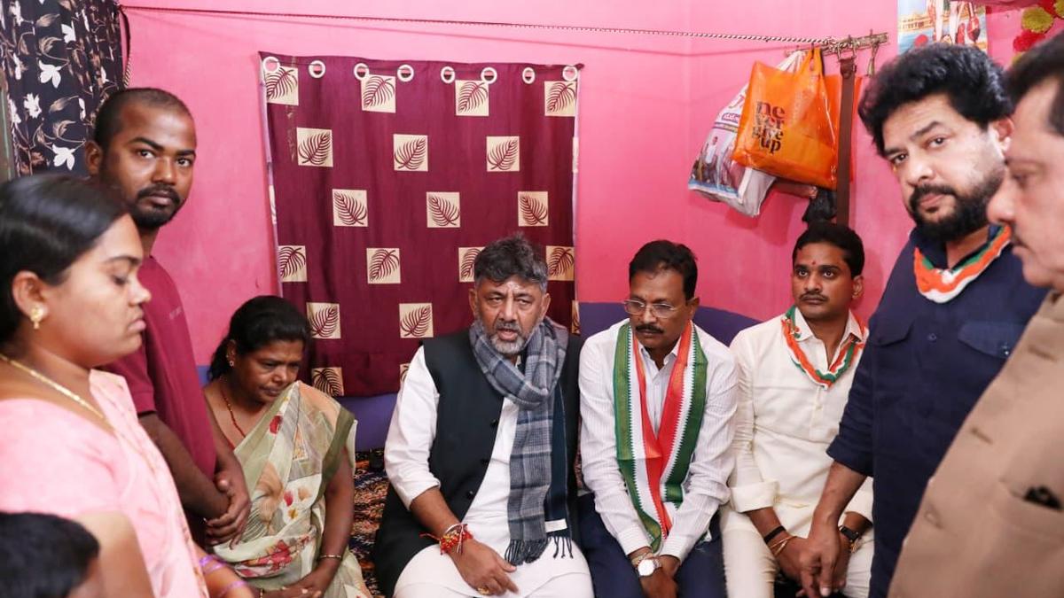 Janardhana Reddy's act of tearing Valmiki banner triggered violence in  Ballari: Shivakumar - The Hindu