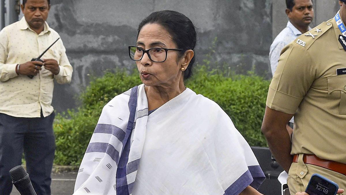CM Mamata leads TMC rally in Kolkata against SIR