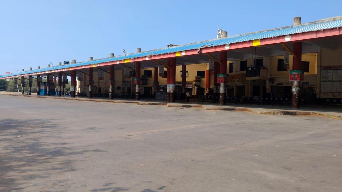 Raichur bandh call seeking internal quota for SCs gets good response