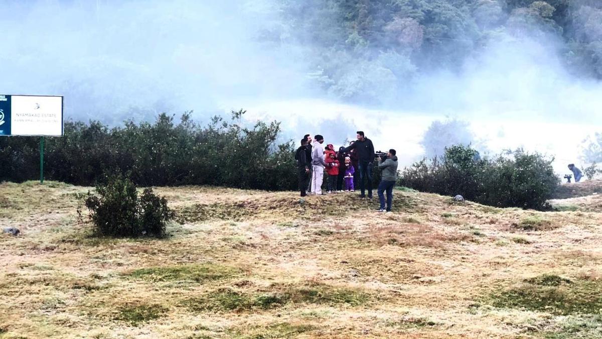 Chilly weather triggers a surge in tourism, Munnar witnesses hours-long traffic blocks