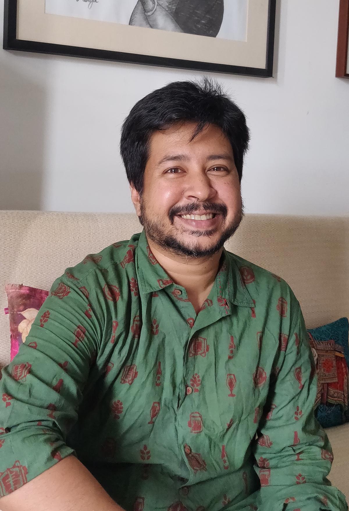 शिखर बास