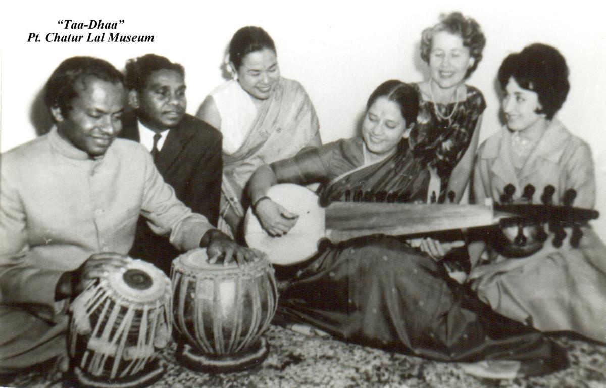 印度前总统、时任印度驻澳大利亚大使 KR Narayan（1961 年）和他的妻子潘伟迪。查图尔·拉尔