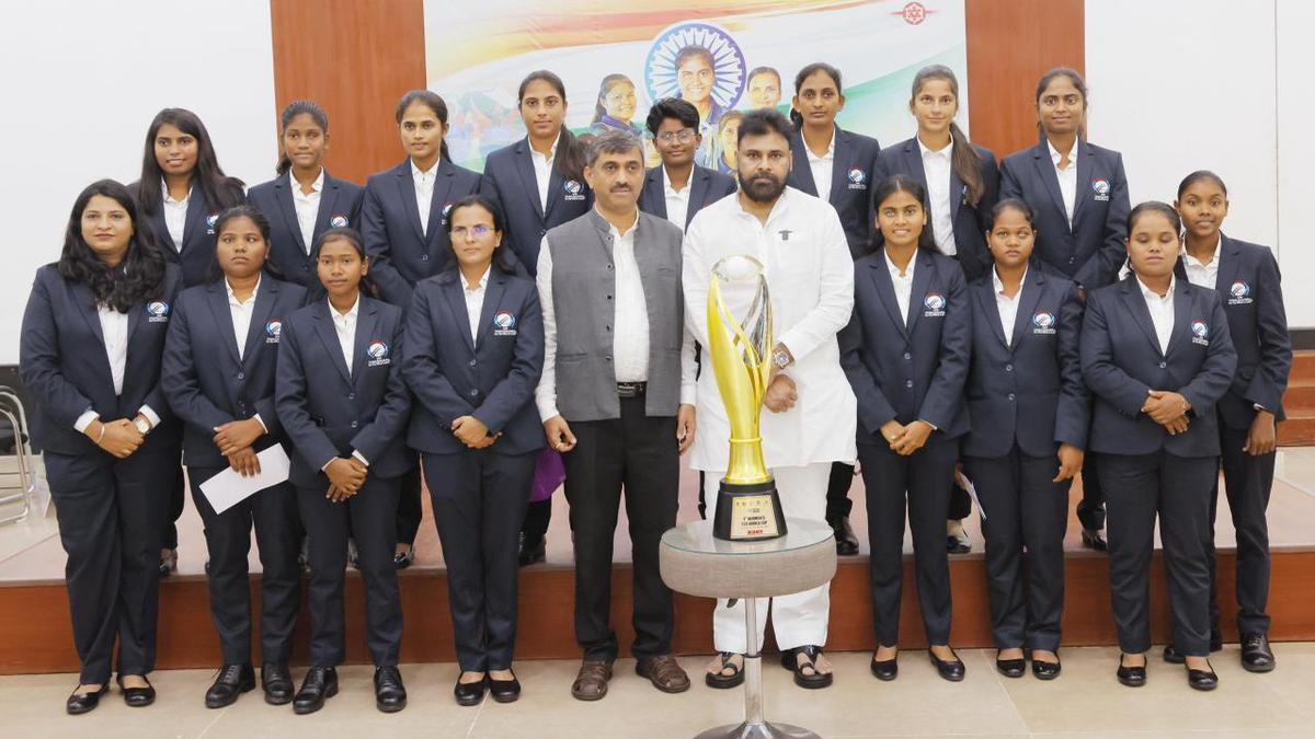 Pawan Kalyan honours World Cup-winning blind women cricketers