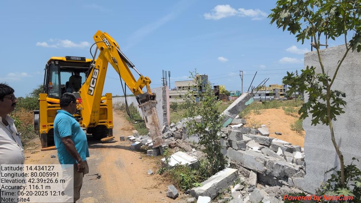 Nellore Municipal Corporation cracks whip on illegal layouts