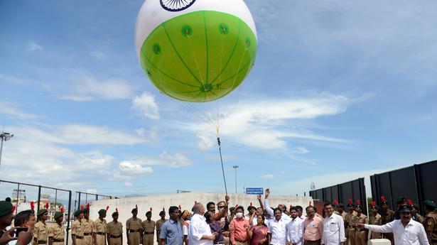 Tri-colour gas balloon launched in Dindigul
