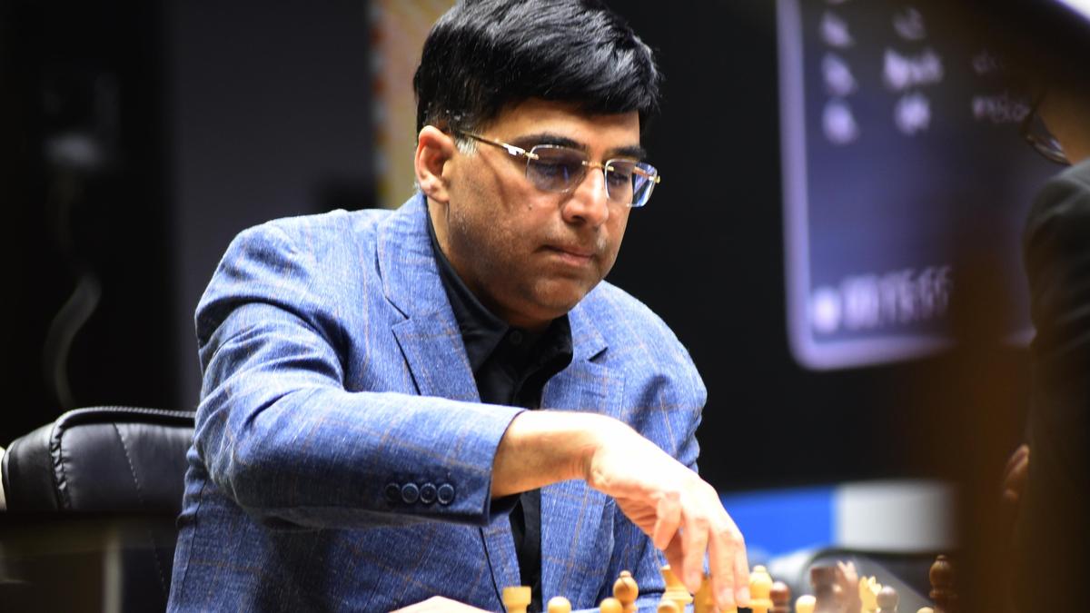 Tata Çelik Satranç | Anand, Niemann’la ortak liderlik yaparak sınıfını sergiliyor