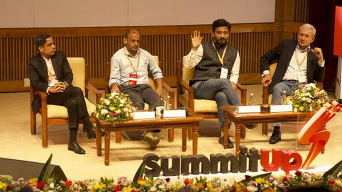 SummitUp of IIM-B brings together over 300 start-up founders and experts