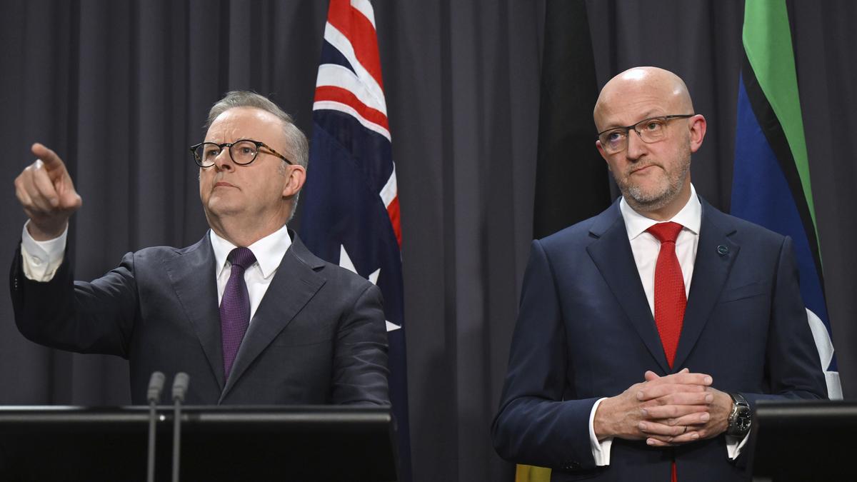 Australia lifts terrorism threat level from ’possible’ to ’probable’; says no specific threat