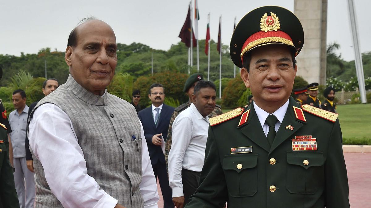 Rajnath Singh Holds Talks With Vietnamese Defence Minister - The Hindu