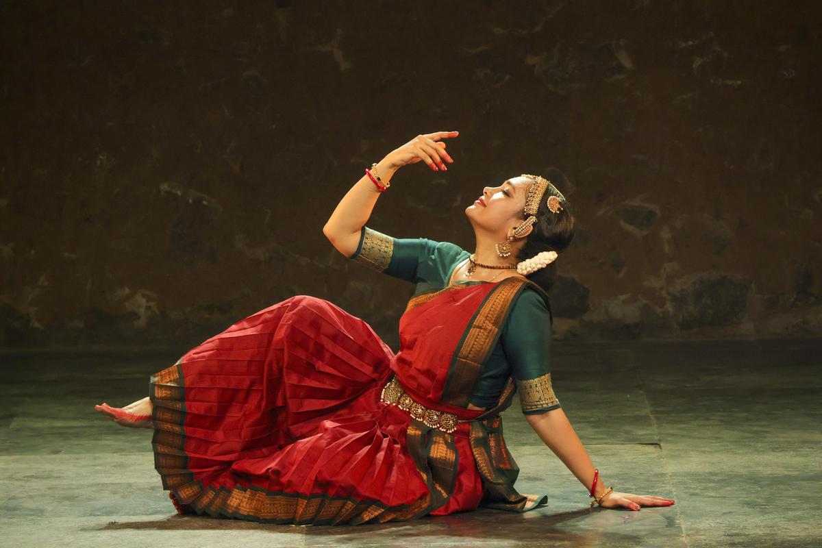 19वें चंद्रलेखा मेमोरियल फेस्टिवल में अपने प्रदर्शन के दौरान राजश्री वारियर।