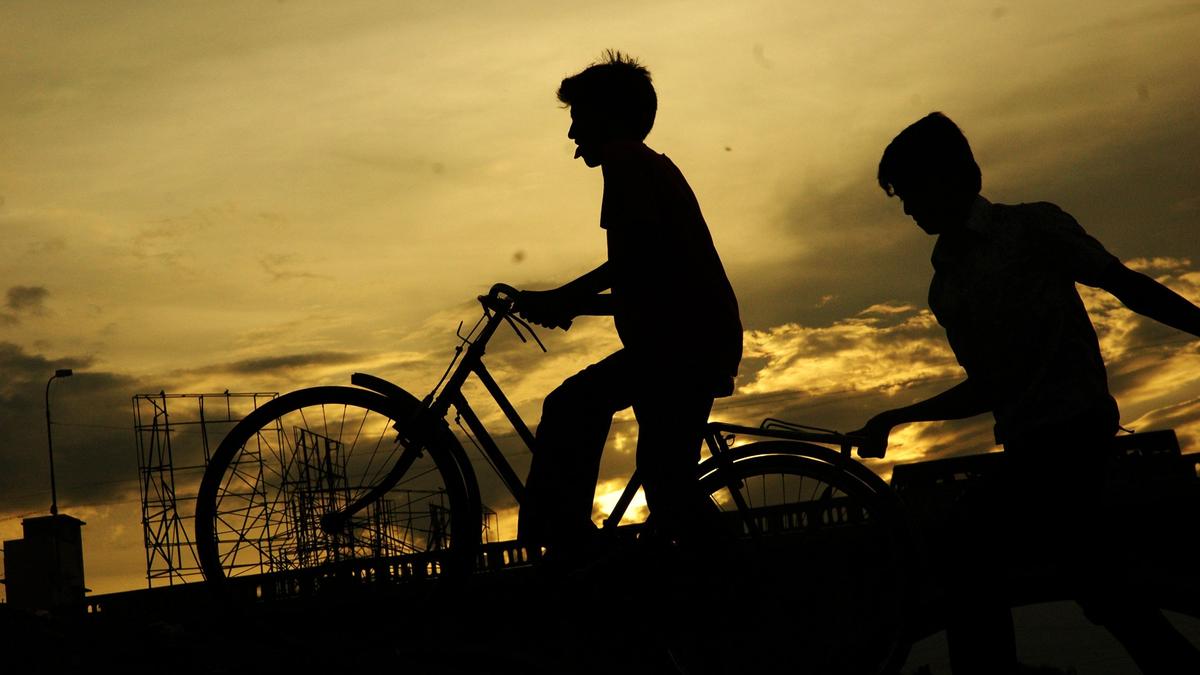 Children living near oil and gas wells face higher risk of rare leukemia, studies show​