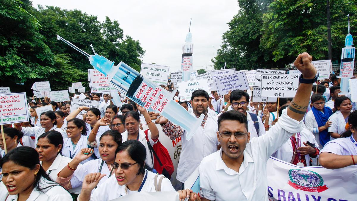 Odisha: Protesting nurses call off 4-day strike, join duties