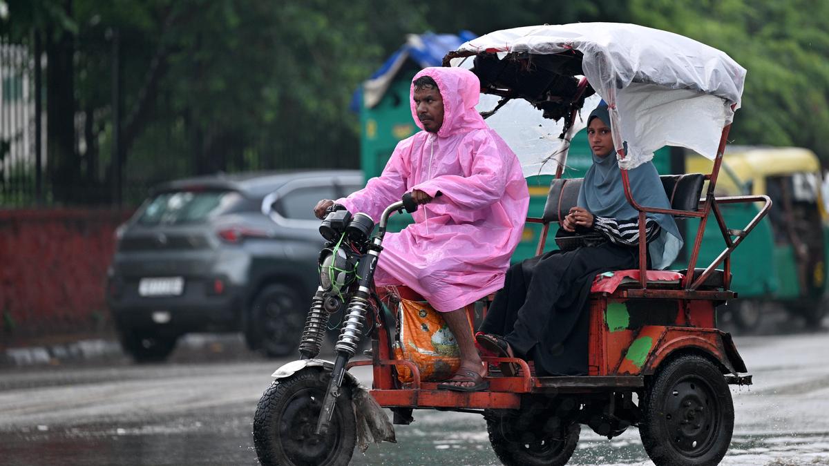 Rising e-rickshaw accidents trigger calls for stricter oversight