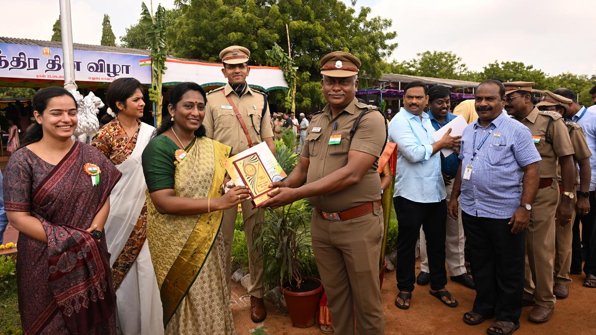 Collector hoists national flag on the occasion of 78th Independence Day in Madurai