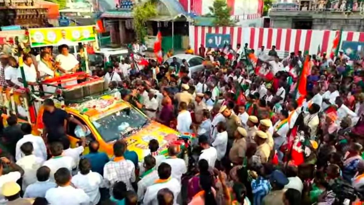 Electioneering reaches feverish pitch on final day in Tiruppur