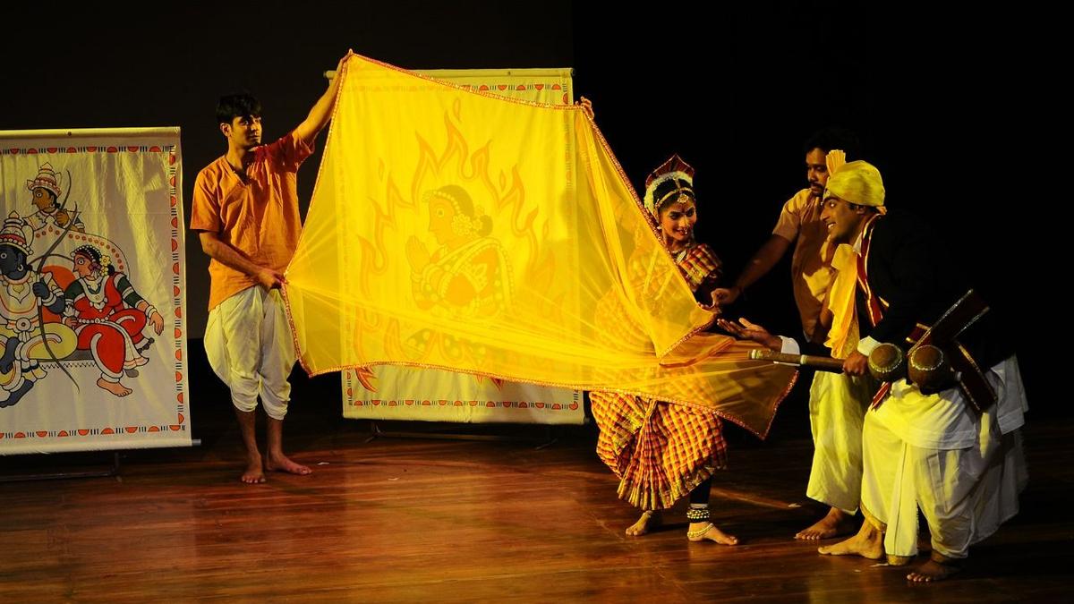 Chitrapata looks at Ramayana from a folk perspective