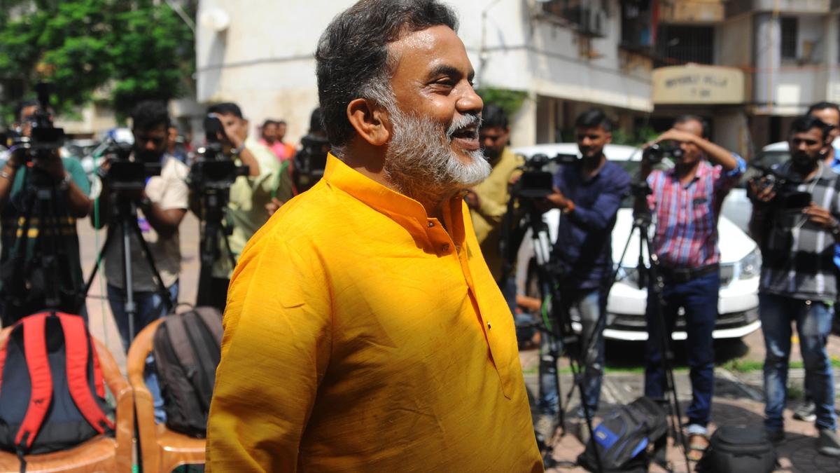 Lok Sabha 2024 | Congress shouldn't allow itself to be arm-twisted by Sena (UBT), says Sanjay Nirupam