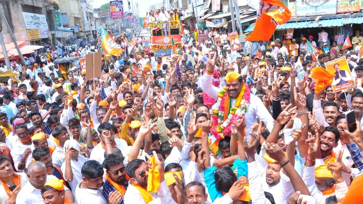 Basavaraj Mattimod, Revu Naik Belamagi file nomination papers in Kalaburagi Rural