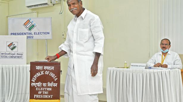 Chief Minister and legislators of Puducherry vote in Presidential election
