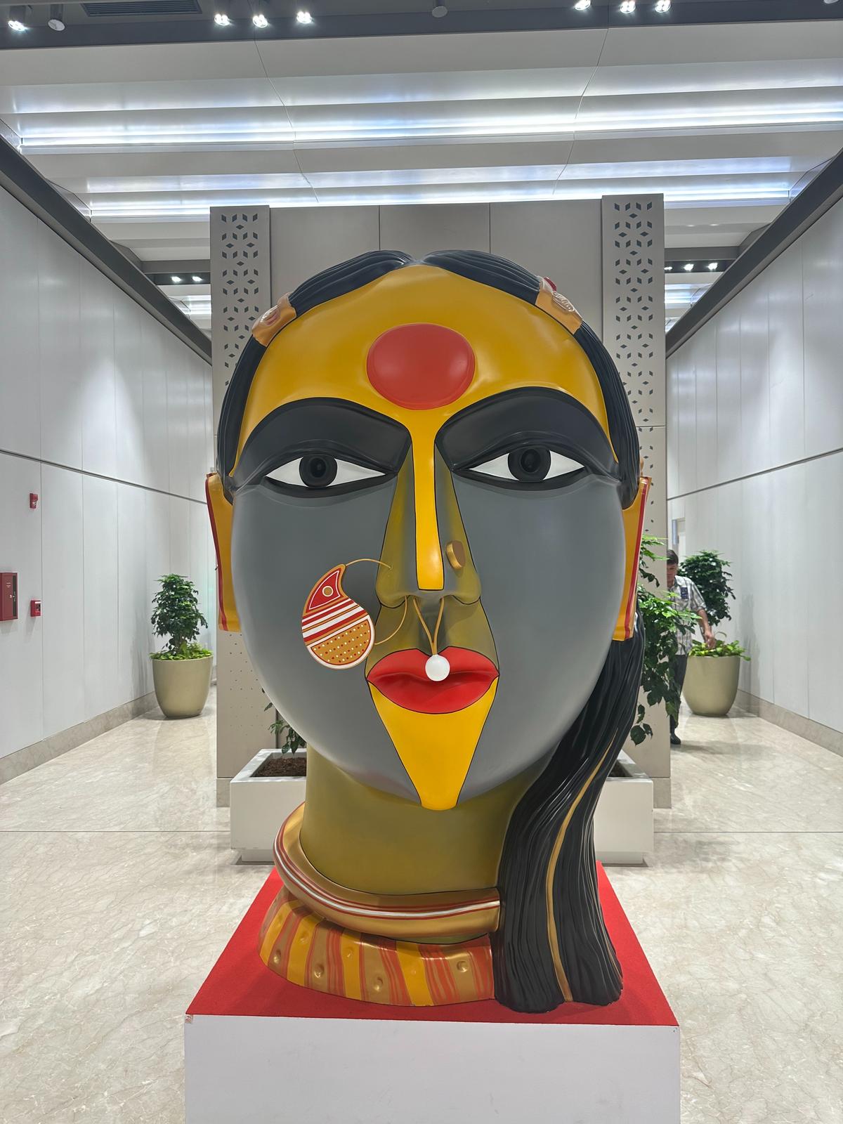 Sculpture at Delhi Airport Terminal 1