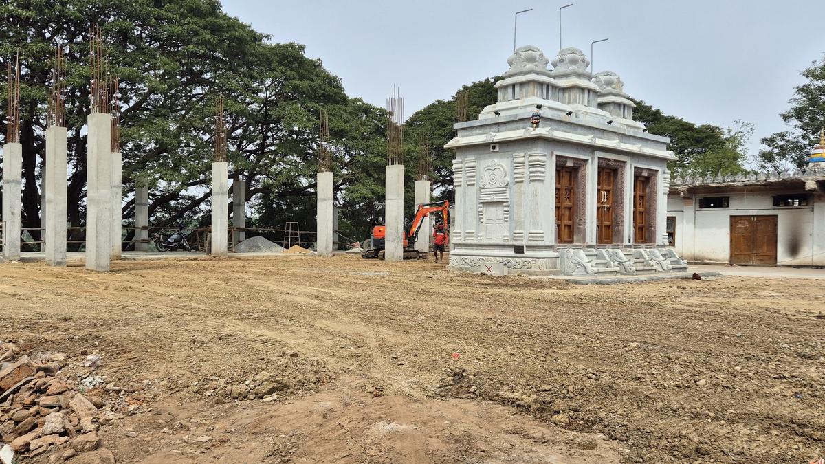 Construction within prohibited area of ASI monument continues at Kudli in Shivamogga taluk