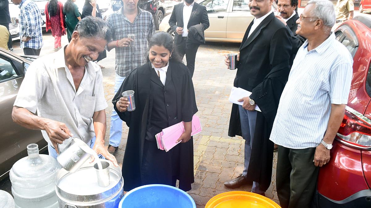 Since 1938, buttermilk has been flowing for free on this court premises