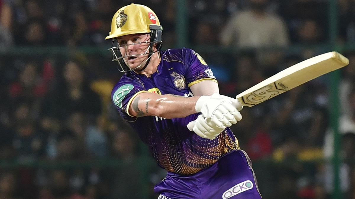 IPL 2023 | RCB opt to bowl against KKR