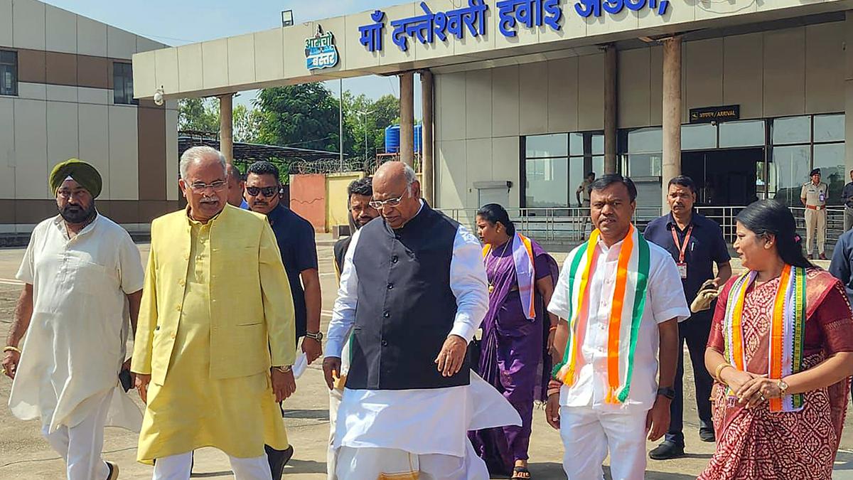 PM Modi doesn't want power to go into hands of the poor, claims Kharge