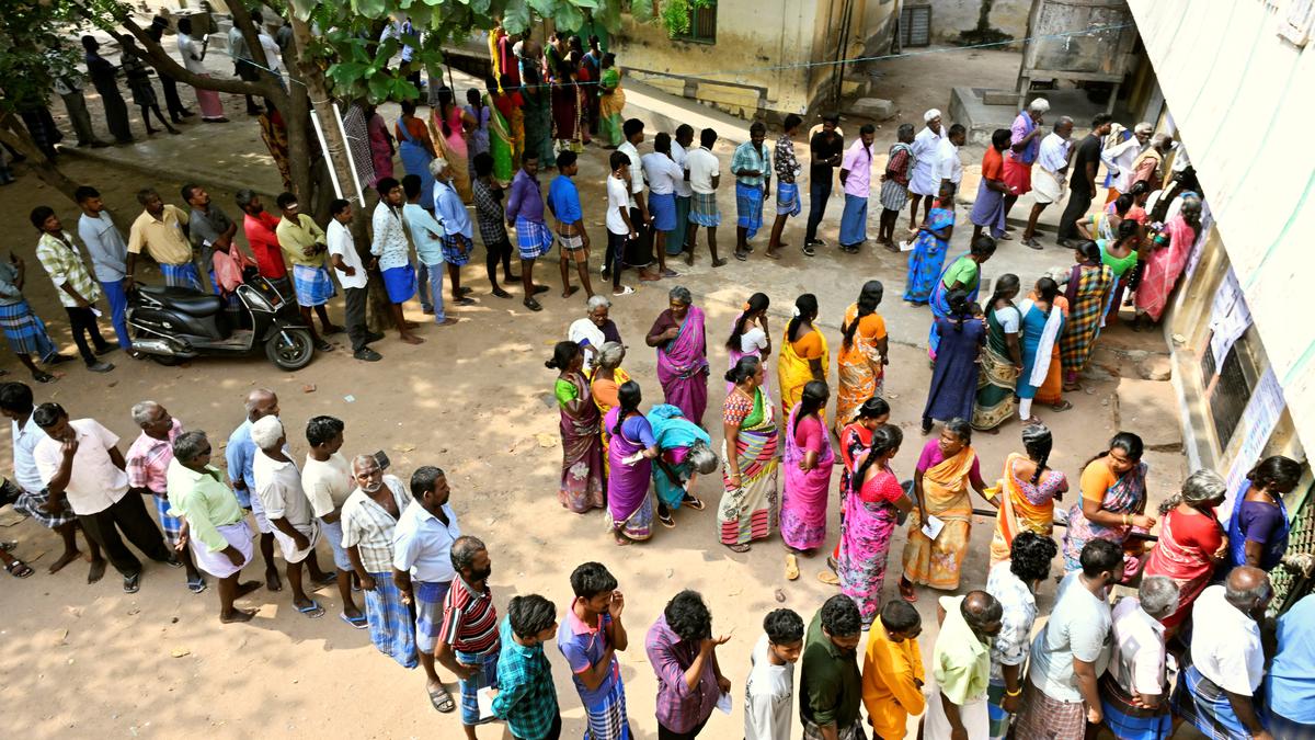 After a dull start, voting picks up to reach 70% in Virudhunagar district