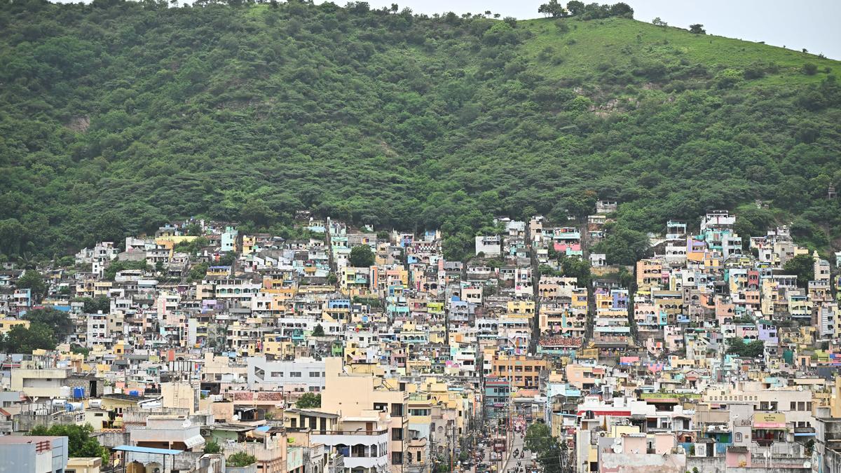 Between rock and hard place: housing dilemma of urban poor in Vijayawada