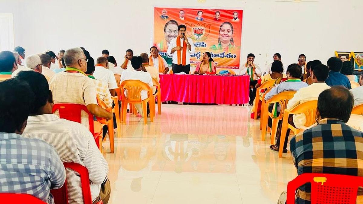 Andhra Pradesh BJP takes up housetohouse contact programme to
