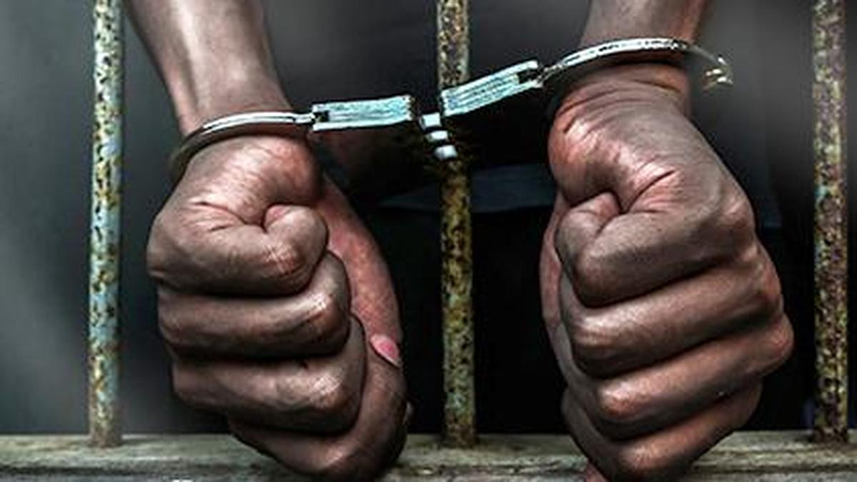 Hyderabad techie arrested in Vizag for burglaries during night; 699 grams of gold, 3.8 kg silver recovered