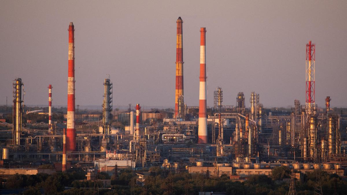 U.S. sanctions Russian oil majors over Ukraine; Indian refiners poised to cut Russian crude buys