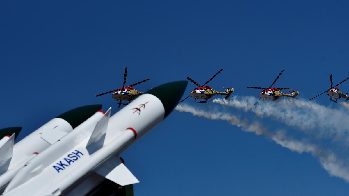 https://th-i.thgim.com/public/incoming/gsh2sr/article68805462.ece/alternates/LANDSCAPE_1200/6205_22-2-2019_17-16-58_1_AEROSHOW_16.JPG