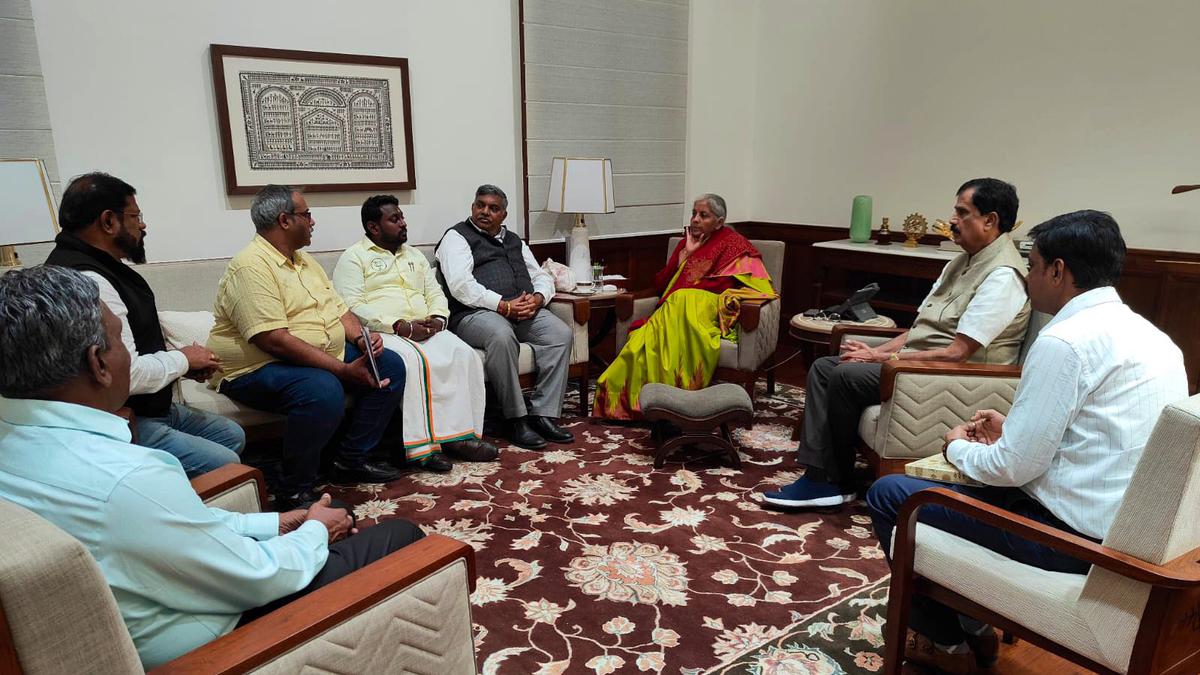 Ambattur Industrial Estate association calls on Union Finance Minister